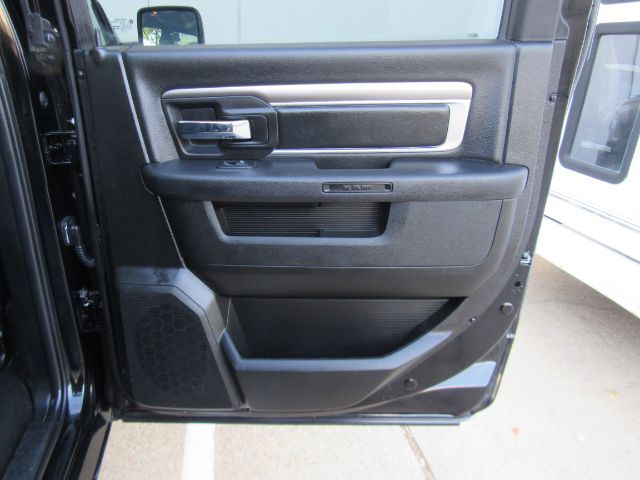 2024 Ram 1500 Classic Warlock Crew Cab 4x4 5&apos;7 Box Plano TX