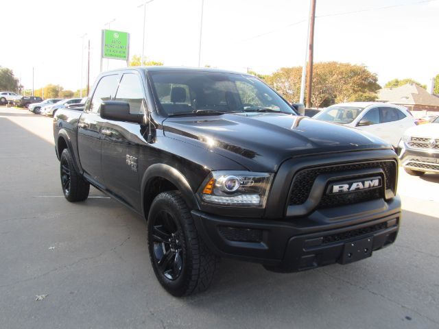 2024 Ram 1500 Classic Warlock photo 3