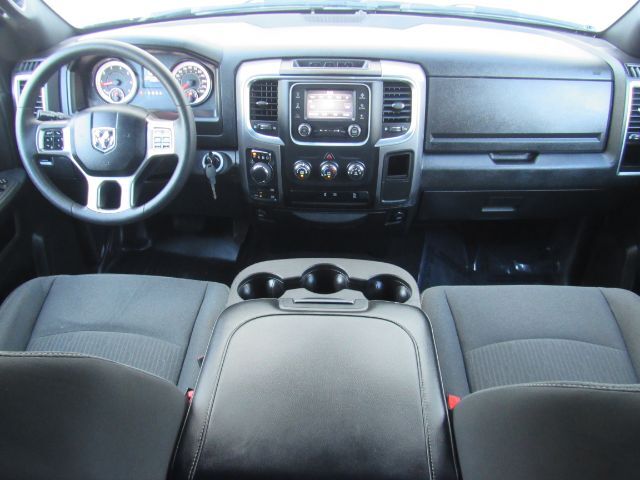 2024 Ram 1500 Classic Warlock photo 2