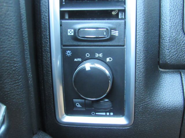 2024 Ram 1500 Classic Warlock Crew Cab 4x4 5&apos;7 Box Plano TX