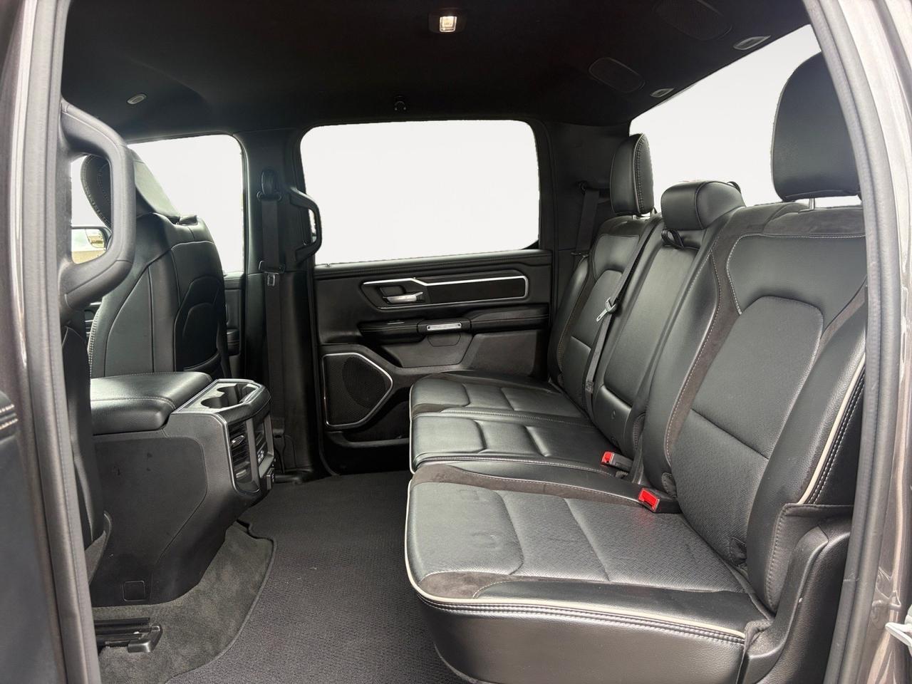 2024 Ram 1500 Laramie, FORWARD COLLISION ALERT, READY-ALERT BRAKING, HEATED & COOLING SEATS, APPLE CARPLAY/ANDROID AUTO, BACKUP CAMERA, TOW PACKAGE, APPLE CARPLAY/ADNROID AUTO, POWER TAILGATE, 1 OWNER, CLEAN CARFAX, TEST DRIVE THIS RAM TODAY! Virginia Beach VA