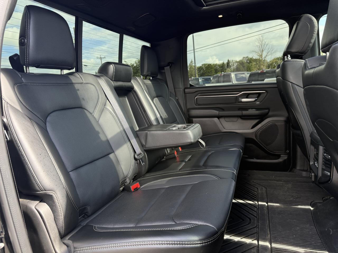 2024 Ram 1500 Sport Crew Cab 4x4 | Low KMs | V8 HEMI | 12IN Touchscreen | Leather Heated Cooled Seats | NAV Redwater AB