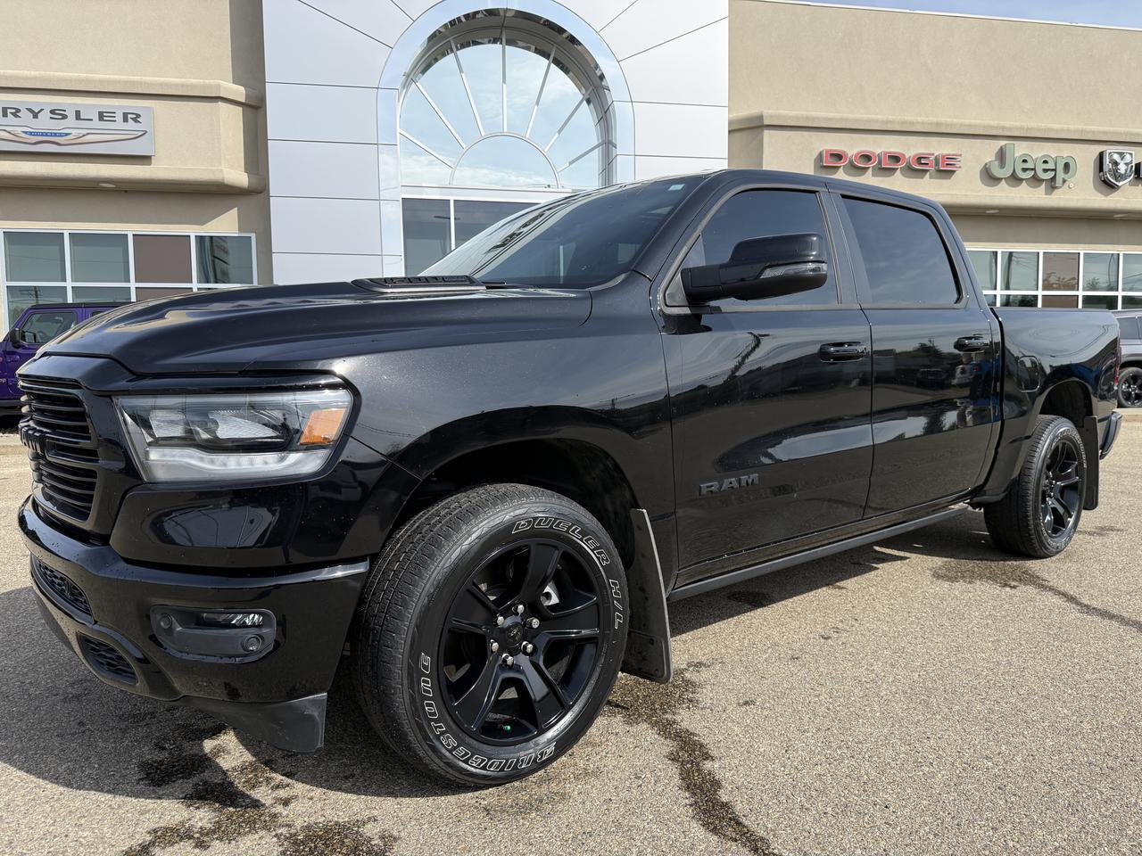 2024 Ram 1500 Sport Crew Cab 4x4 | Low KMs | V8 HEMI | 12IN Touchscreen | Leather Heated Cooled Seats | NAV Redwater AB