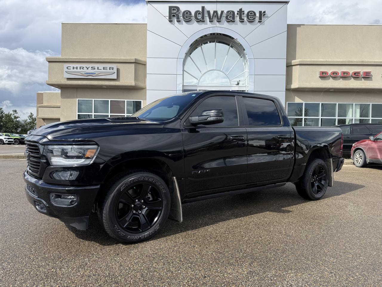 2024 Ram 1500 Sport Crew Cab 4x4 | Low KMs | V8 HEMI | 12IN Touchscreen | Leather Heated Cooled Seats | NAV
