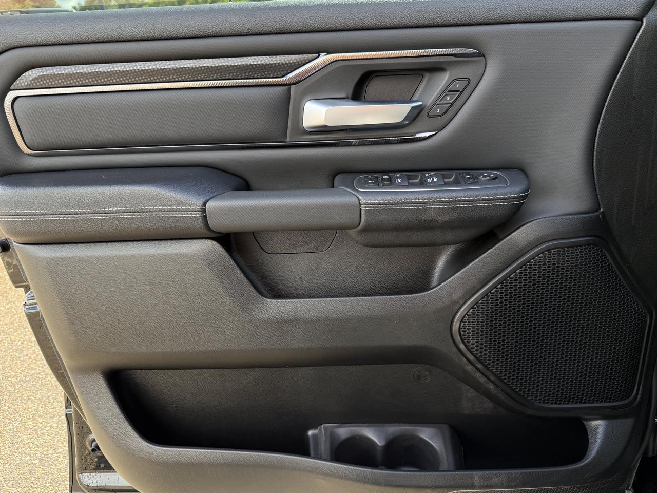 2024 Ram 1500 Sport Crew Cab 4x4 | Low KMs | V8 HEMI | 12IN Touchscreen | Leather Heated Cooled Seats | NAV Redwater AB