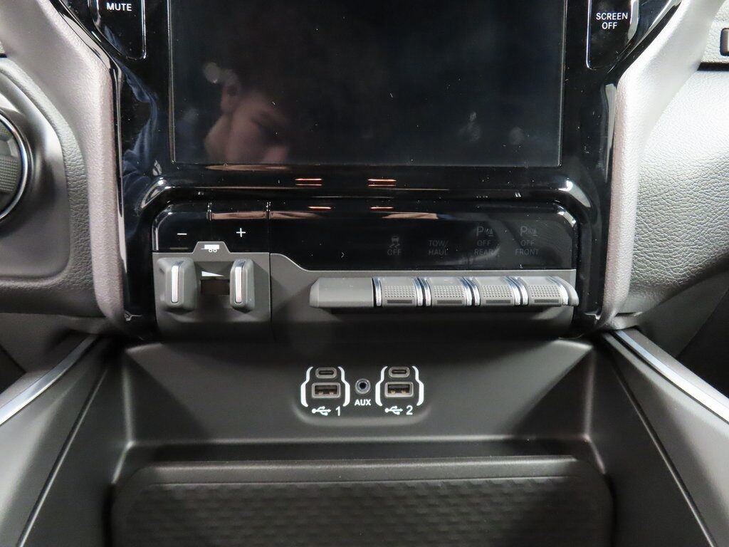 2024 Ram 2500 4x4 Crew Cab Big Horn Fond du Lac WI