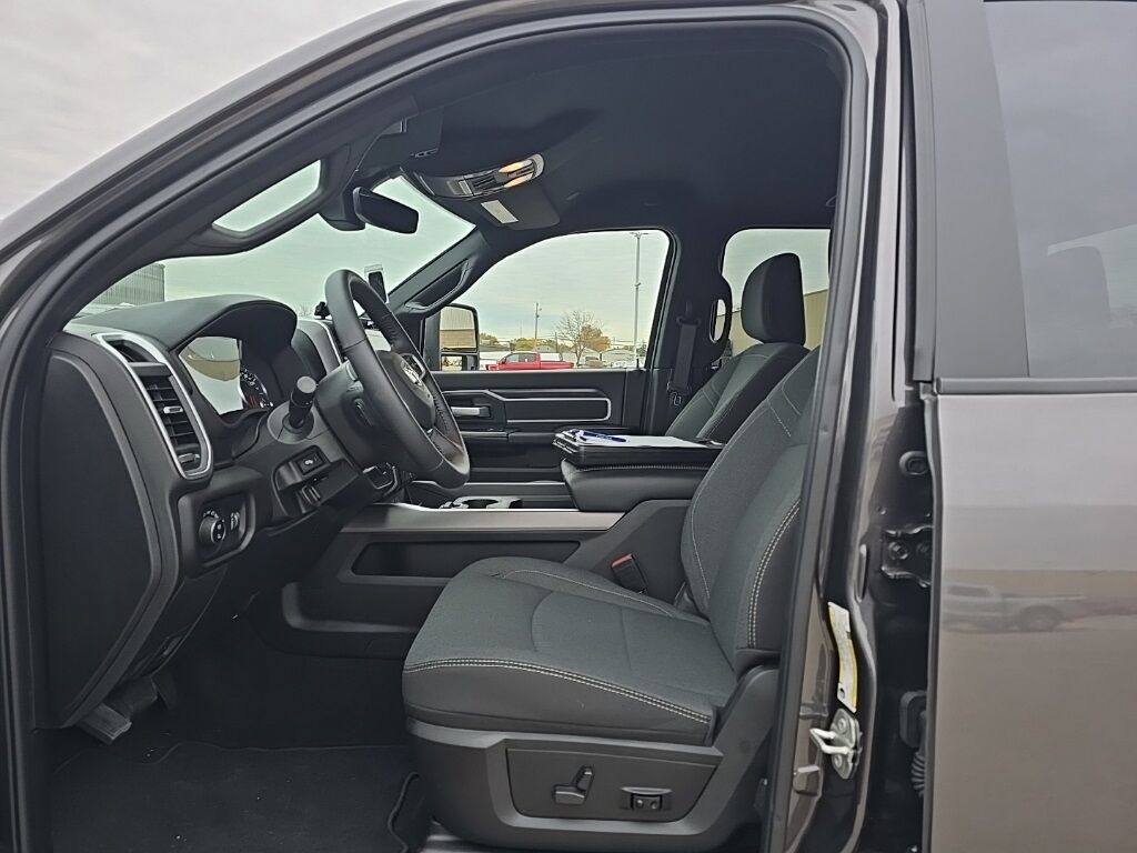 2024 Ram 2500 4x4 Crew Cab Big Horn Fond du Lac WI