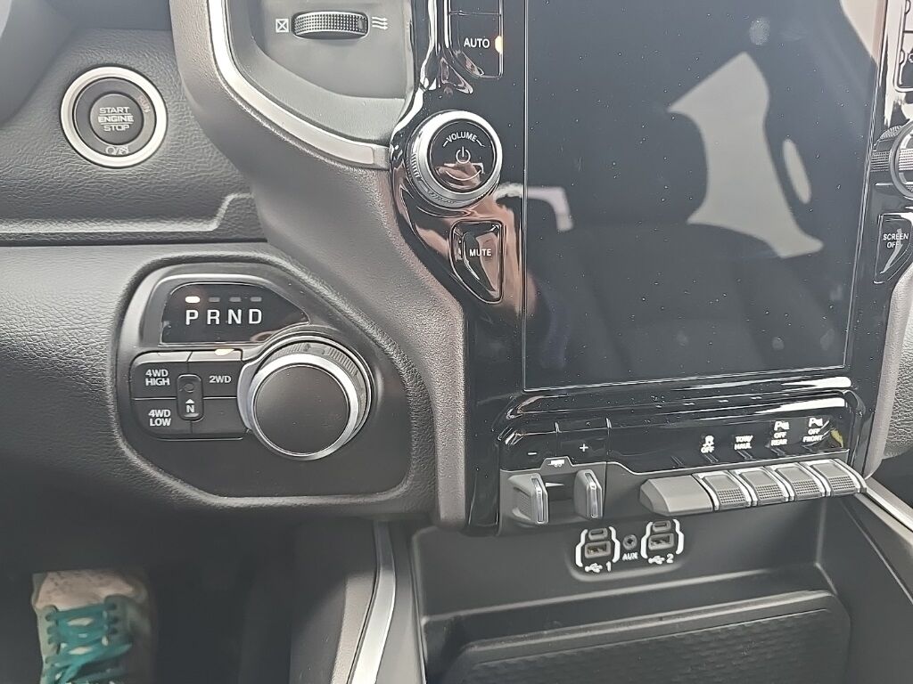 2024 Ram 2500 4x4 Crew Cab Big Horn Fond du Lac WI