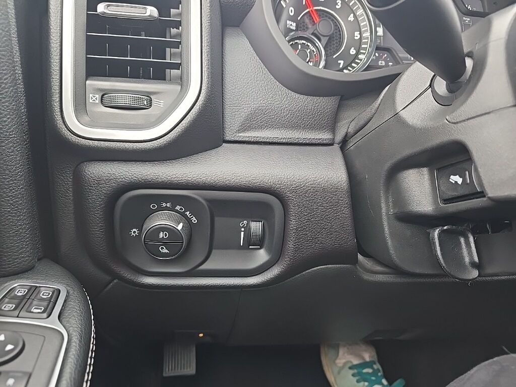 2024 Ram 2500 4x4 Crew Cab Big Horn Fond du Lac WI