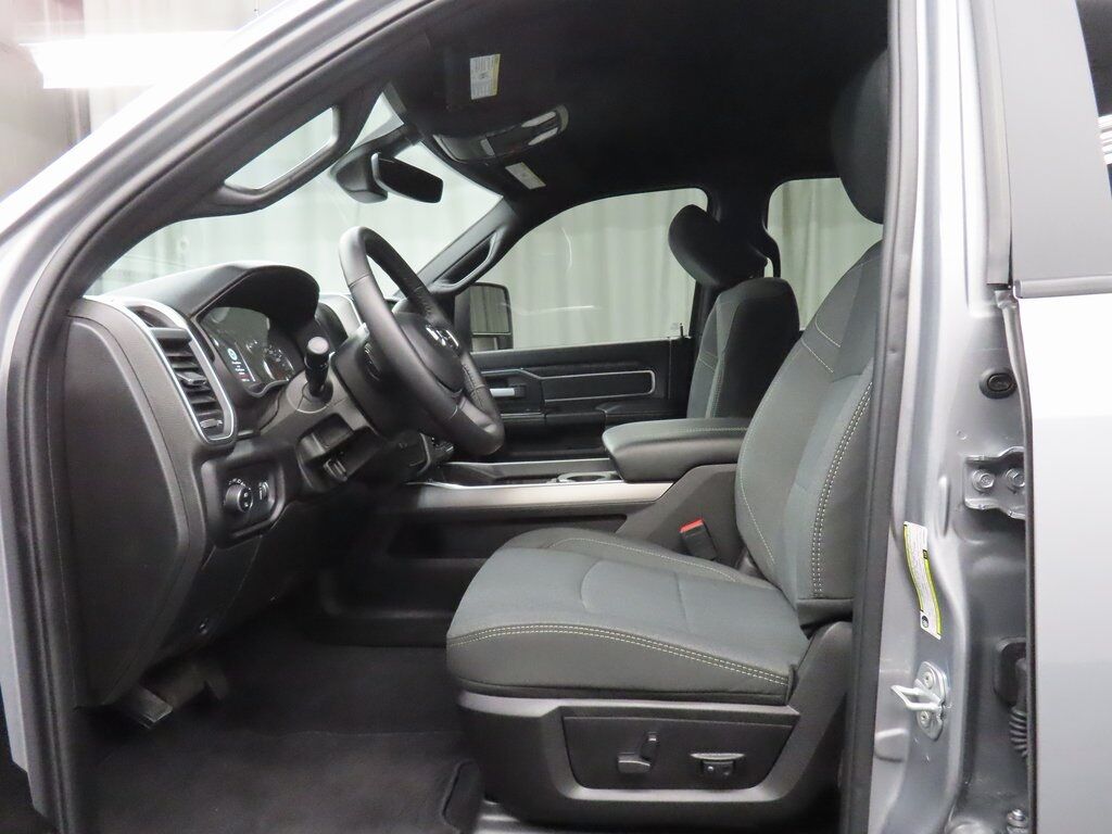 2024 Ram 2500 4x4 Crew Cab Big Horn Fond du Lac WI