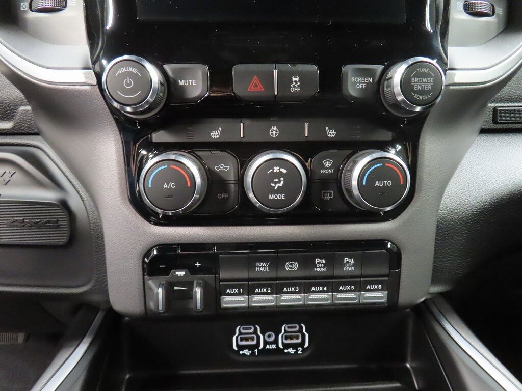 2024 Ram 2500 4x4 Crew Cab Big Horn Fond du Lac WI