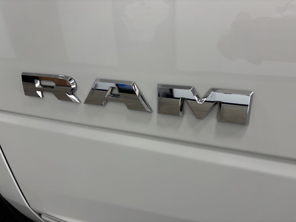2024 Ram 2500 4x4 Crew Cab Laramie Fond du Lac WI