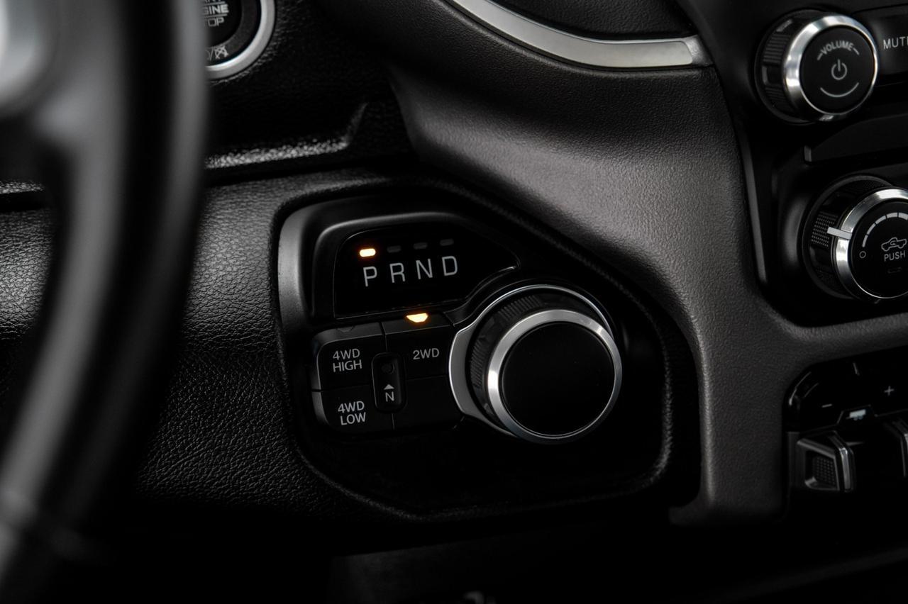 2024 Ram 2500 BIG HORN CREW CAB 4WD 6.4L HEMI AUTOMATIC REAR CAMERA BLUETOOTH POWER DRIVER SEAT TOW HITCH Carrollton TX