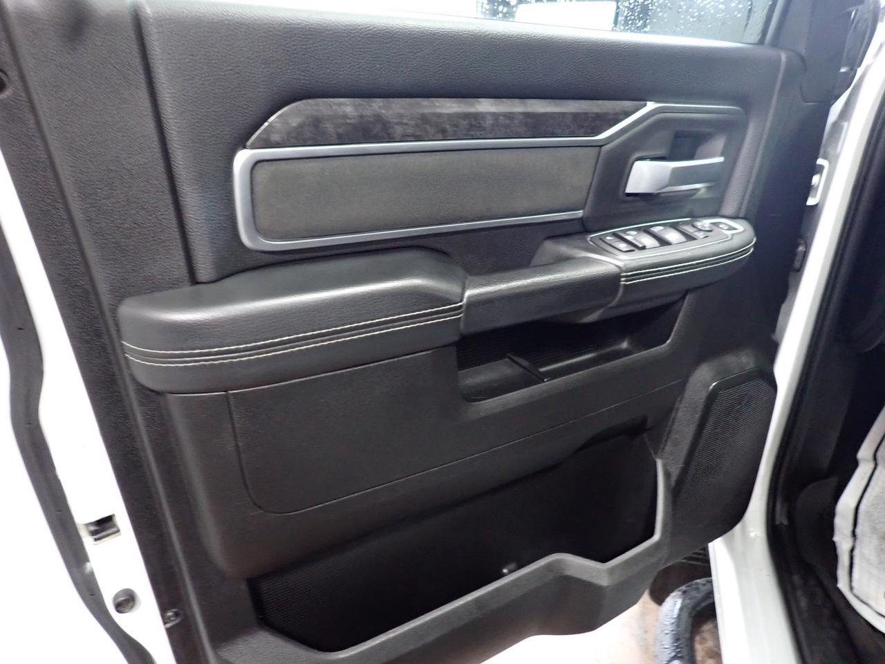 2024 Ram 2500 Big Horn 4WD CREW CAB 8' BOX *DIESEL* Listowel ON