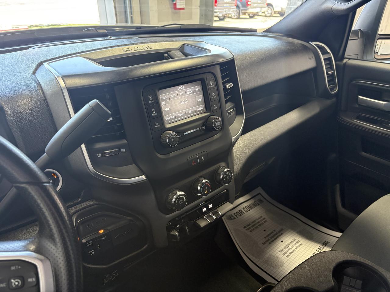 2024 Ram 2500 Big Horn 4WD CREW CAB 8' BOX *DIESEL* Listowel ON