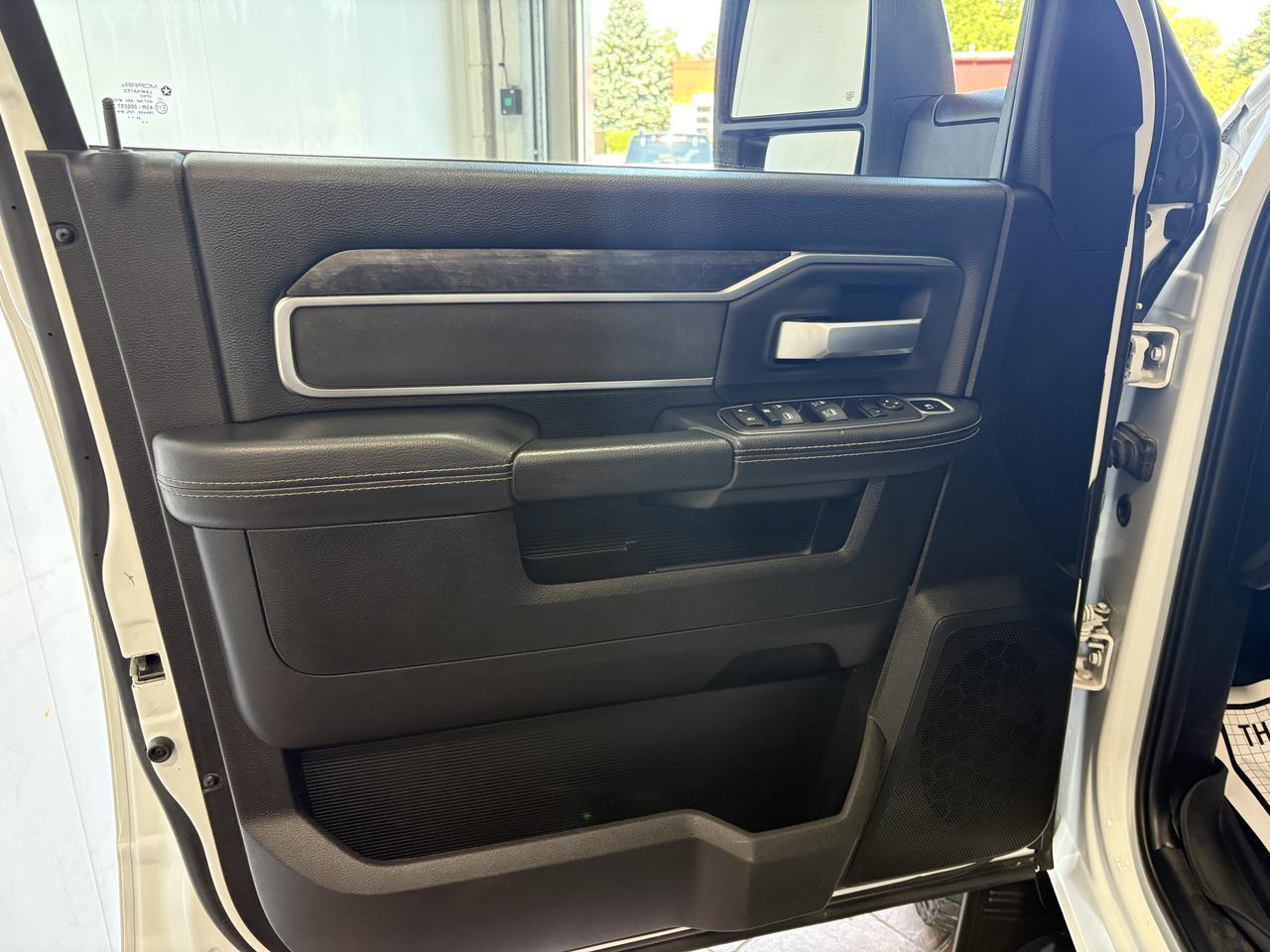 2024 Ram 2500 Big Horn 4WD CREW CAB 8' BOX *DIESEL* Listowel ON