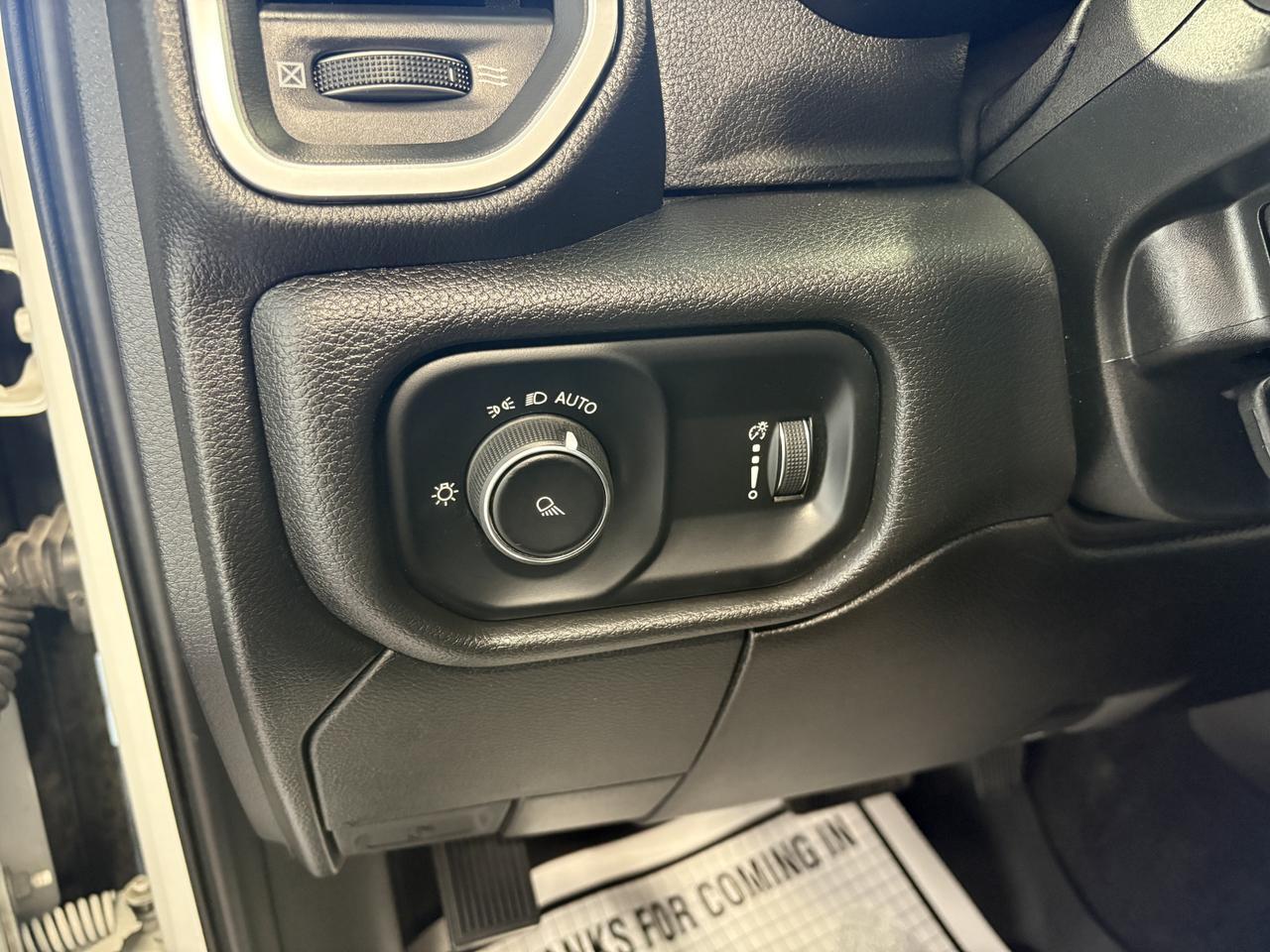 2024 Ram 2500 Big Horn 4WD CREW CAB 8' BOX *DIESEL* Listowel ON
