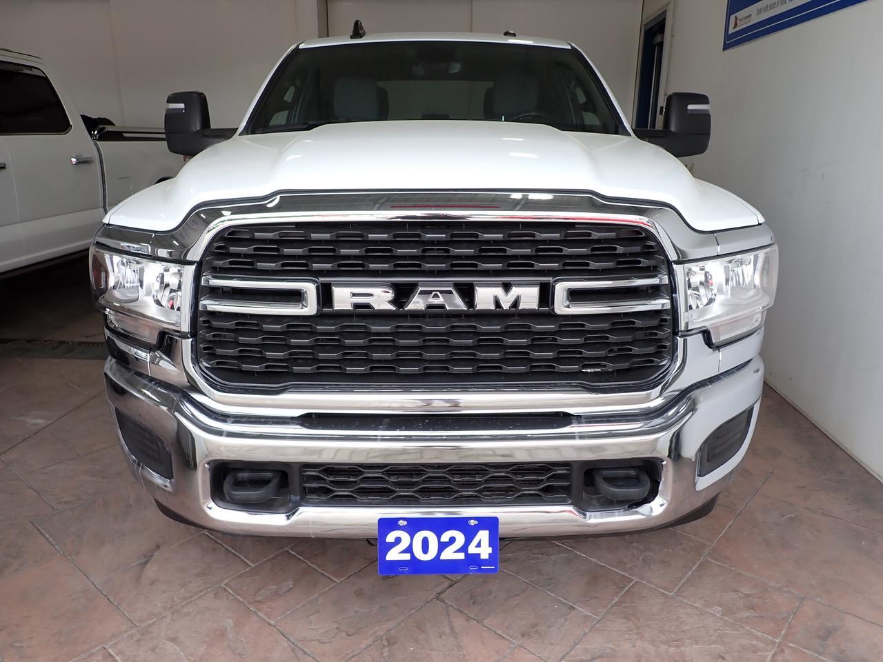 2024 Ram 2500 Big Horn 4WD CREW CAB 8' BOX *DIESEL* Listowel ON
