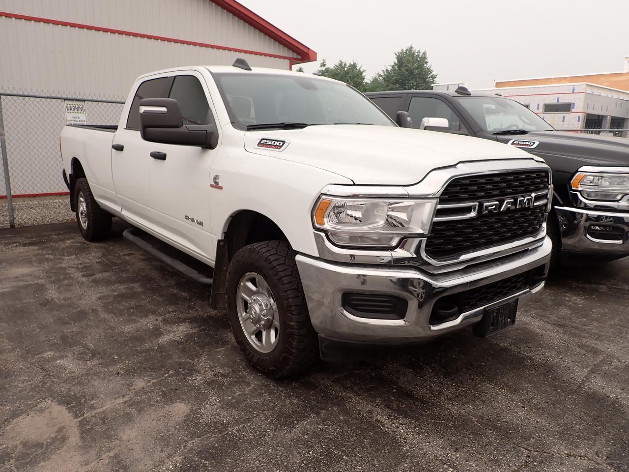 2024 Ram 2500 Big Horn 4WD CREW CAB 8'BOX *DIESEL*