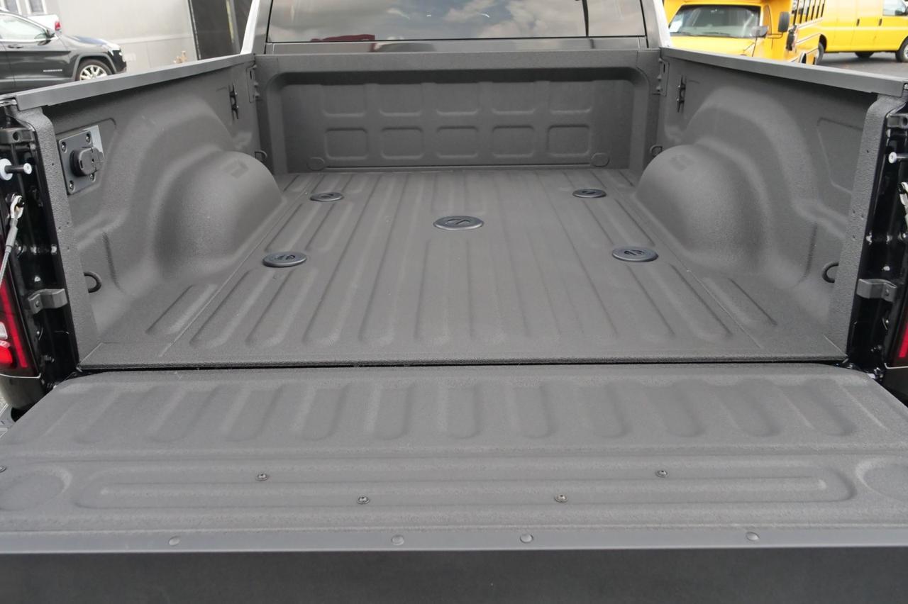 2024 Ram 2500 Big Horn 4X4 / 6.7L Turbo Diesel / Night Edition! Lincolnton NC