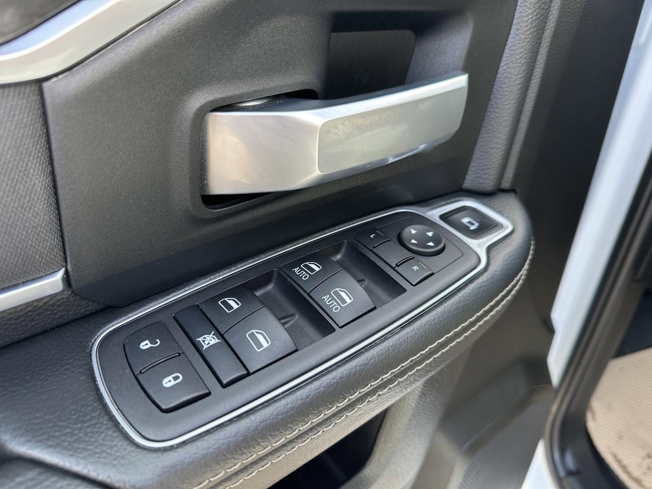 2024 Ram 2500 Big Horn Crew Cab 4x4 | Low KMs | Cummins Diesel | Long Box | NAV | Remote Start | Backup Camera Redwater AB