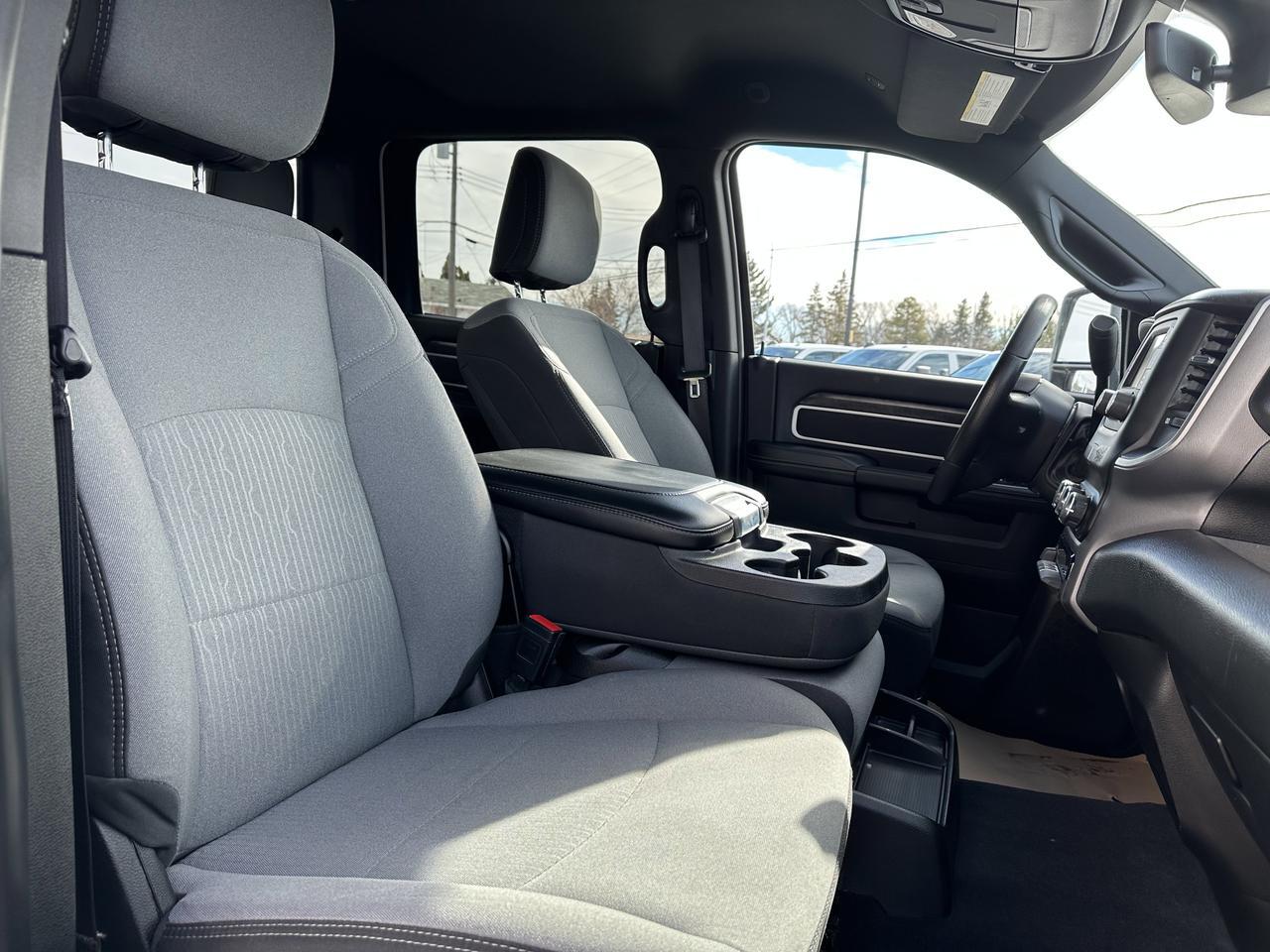 2024 Ram 2500 Big Horn Crew Cab 4x4 | Low KMs | Cummins Diesel | Long Box | NAV | Remote Start | Backup Camera Redwater AB