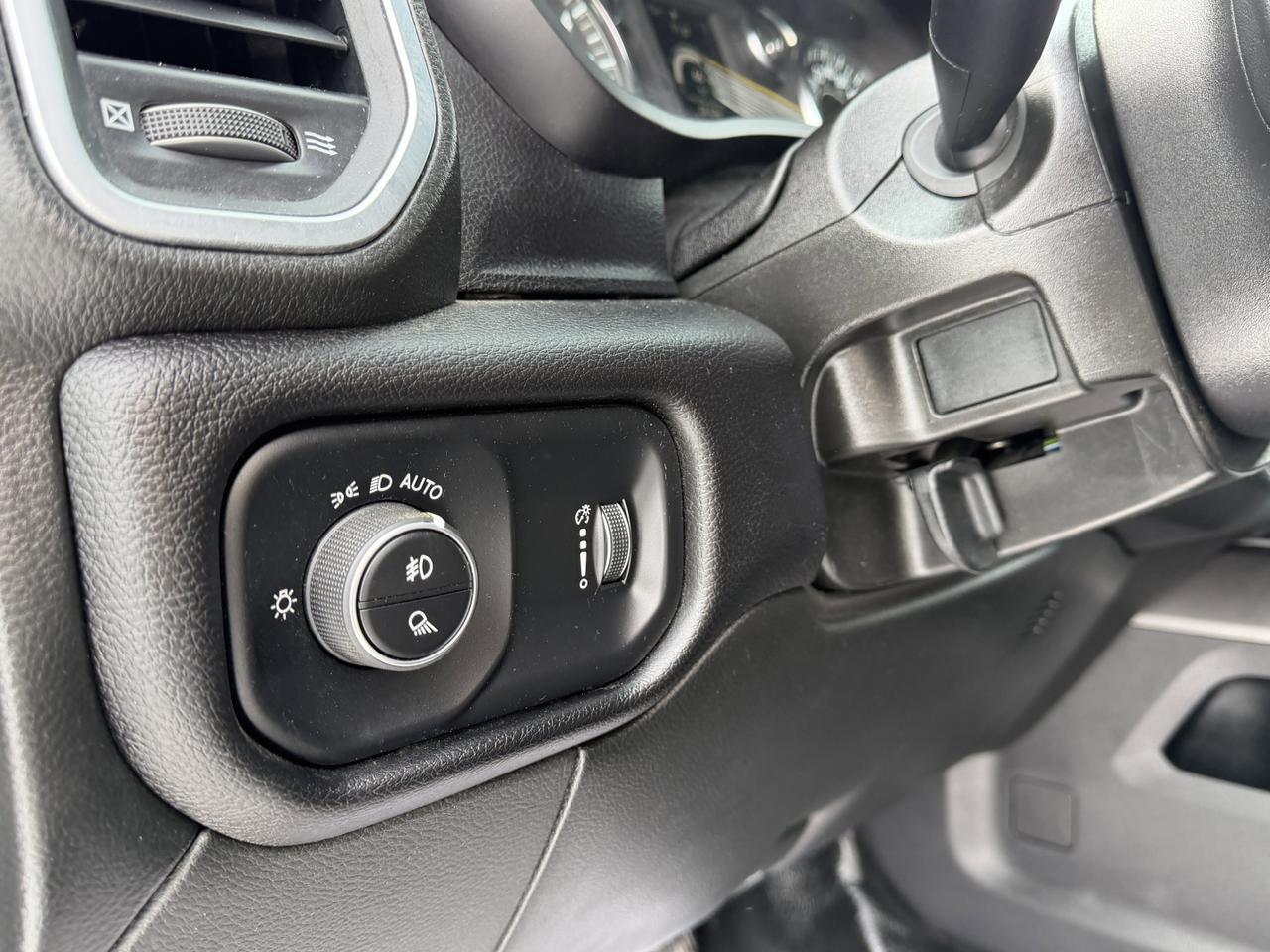 2024 Ram 2500 Big Horn Crew Cab 4x4 | Low KMs | HEMI V8 | NAV | Heated Seats | Remote Start | Backup Camera Redwater AB