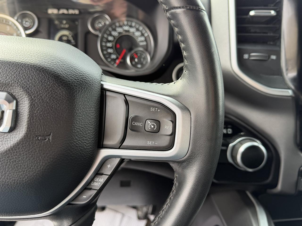 2024 Ram 2500 Big Horn Crew Cab 4x4 | Low KMs | HEMI V8 | NAV | Heated Seats | Remote Start | Backup Camera Redwater AB