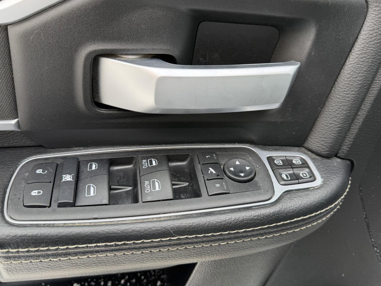 2024 Ram 2500 Big Horn Crew Cab 4x4 | Low KMs | HEMI V8 | NAV | Heated Seats | Remote Start | Backup Camera Redwater AB