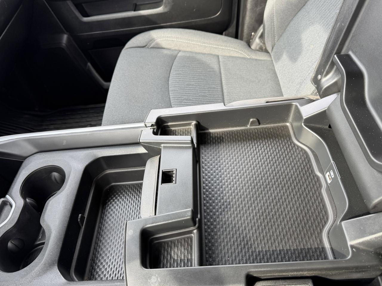 2024 Ram 2500 Big Horn Crew Cab 4x4 | Low KMs | HEMI V8 | NAV | Heated Seats | Remote Start | Backup Camera Redwater AB