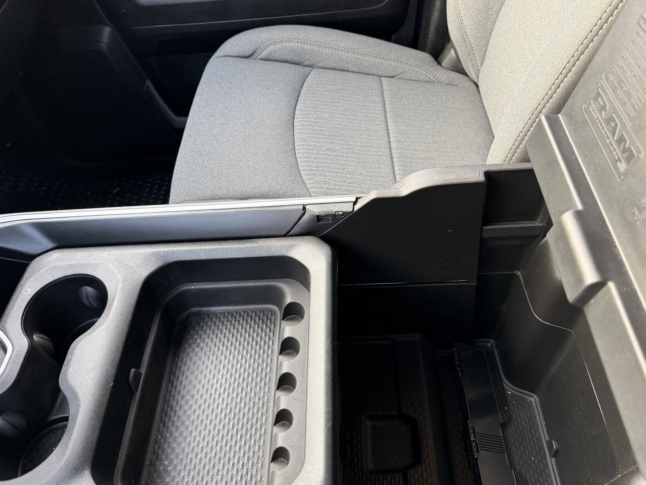 2024 Ram 2500 Big Horn Crew Cab 4x4 | Low KMs | HEMI V8 | NAV | Heated Seats | Remote Start | Backup Camera Redwater AB