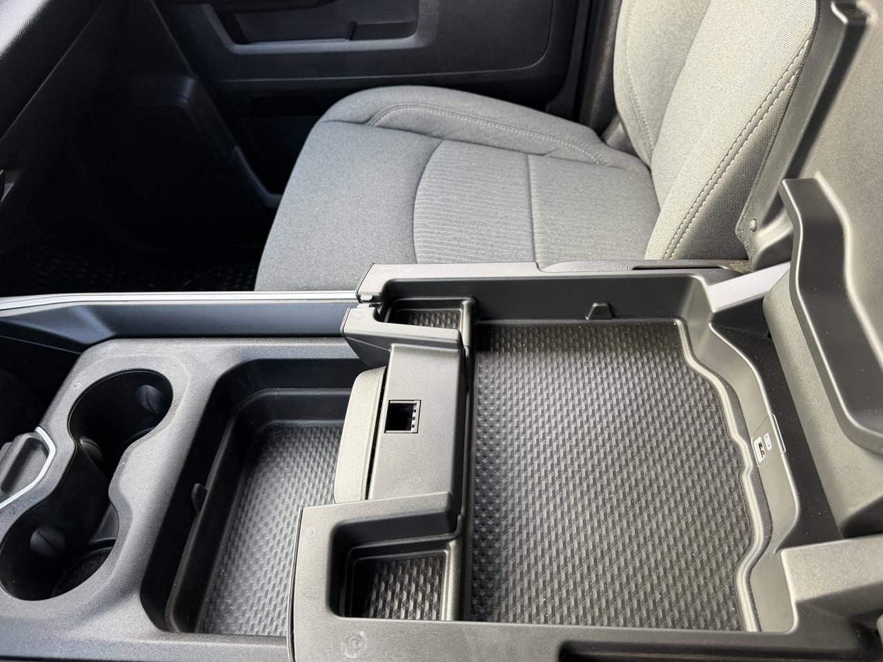 2024 Ram 2500 Big Horn Crew Cab 4x4 | Low KMs | HEMI V8 | NAV | Heated Seats | Remote Start | Backup Camera Redwater AB