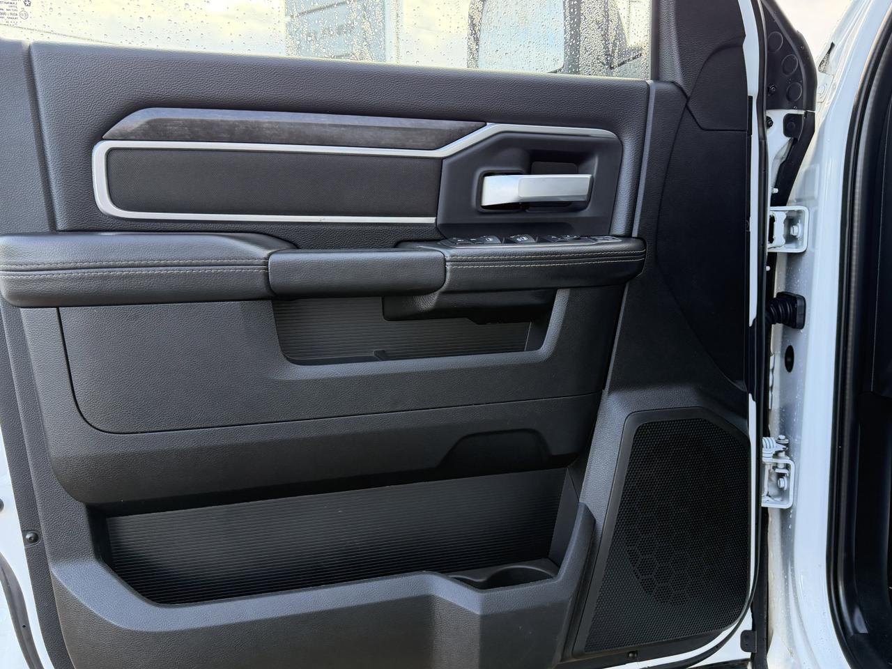 2024 Ram 2500 Big Horn Crew Cab 4x4 | Low KMs | HEMI V8 | NAV | Heated Seats | Remote Start | Backup Camera Redwater AB