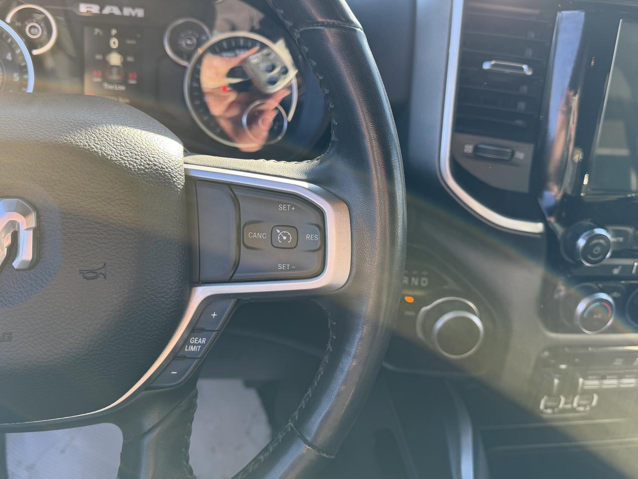 2024 Ram 2500 Big Horn Crew Cab 4x4 | Low KMs | HEMI V8 | NAV | Heated Seats | Remote Start | Backup Camera Redwater AB