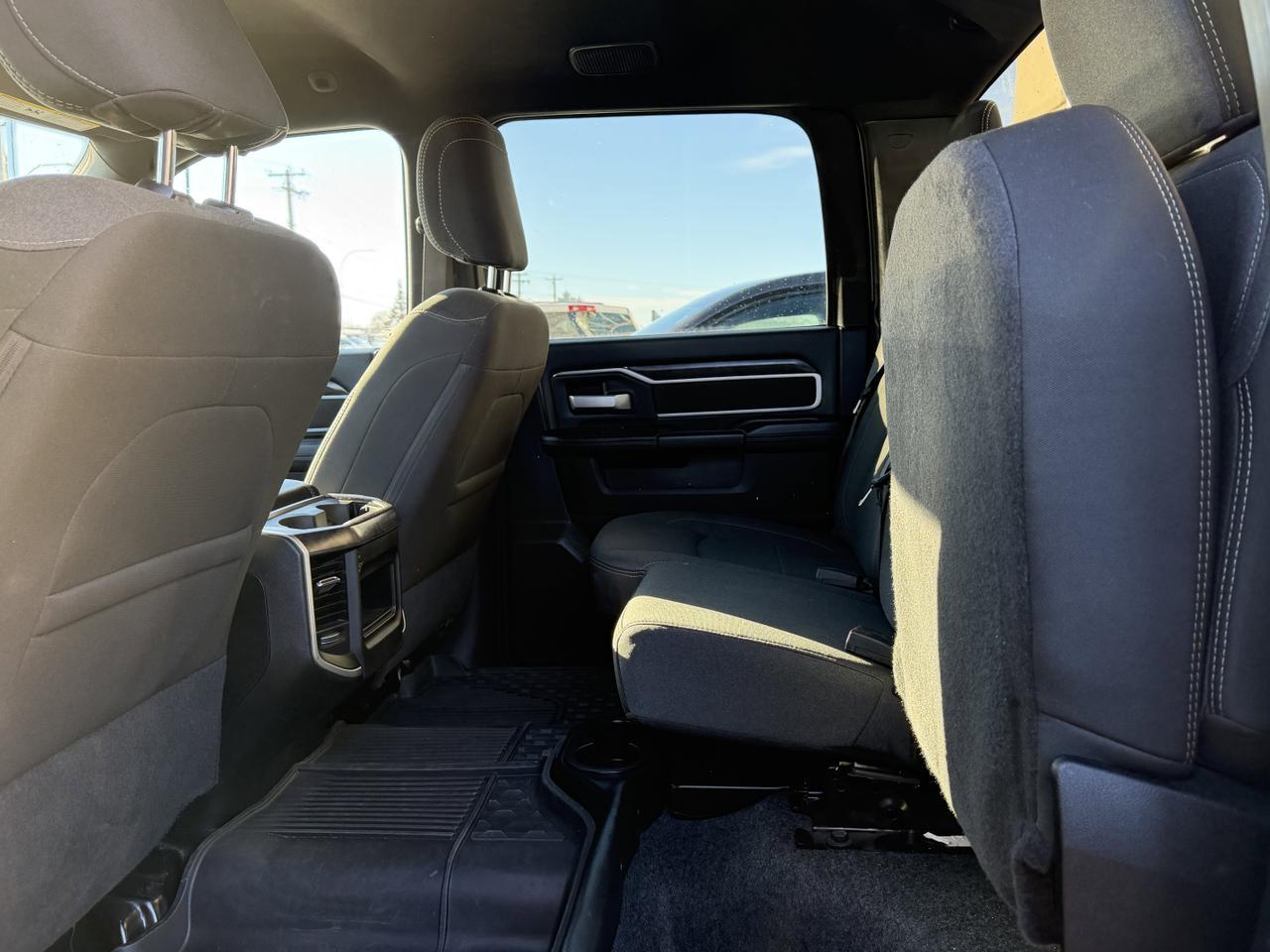 2024 Ram 2500 Big Horn Crew Cab 4x4 | Low KMs | HEMI V8 | NAV | Heated Seats | Remote Start | Backup Camera Redwater AB