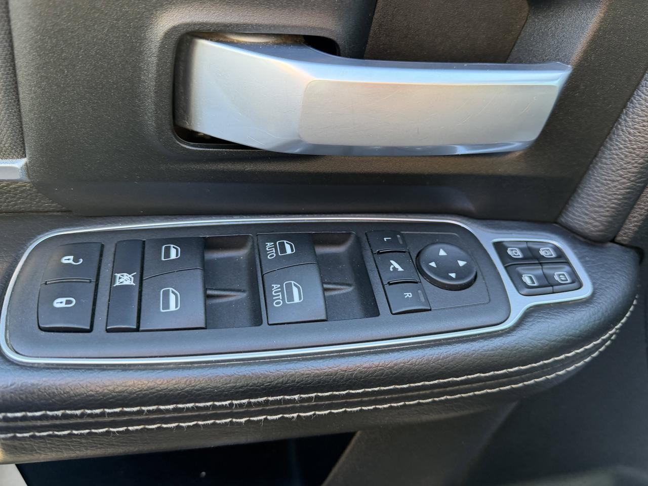 2024 Ram 2500 Big Horn Crew Cab 4x4 | Low KMs | HEMI V8 | NAV | Heated Seats | Remote Start | Backup Camera Redwater AB