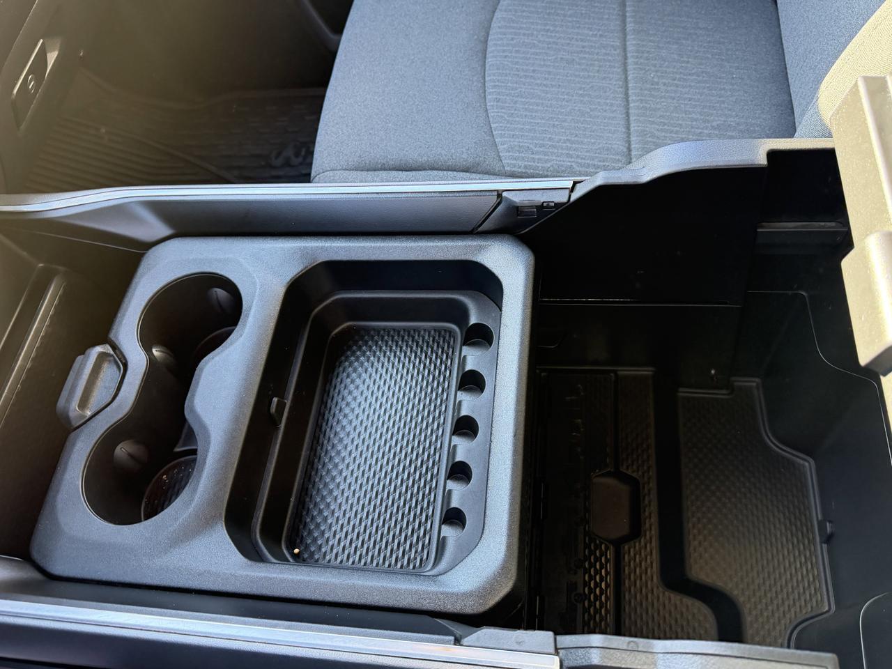 2024 Ram 2500 Big Horn Crew Cab 4x4 | Low KMs | HEMI V8 | NAV | Heated Seats | Remote Start | Backup Camera Redwater AB