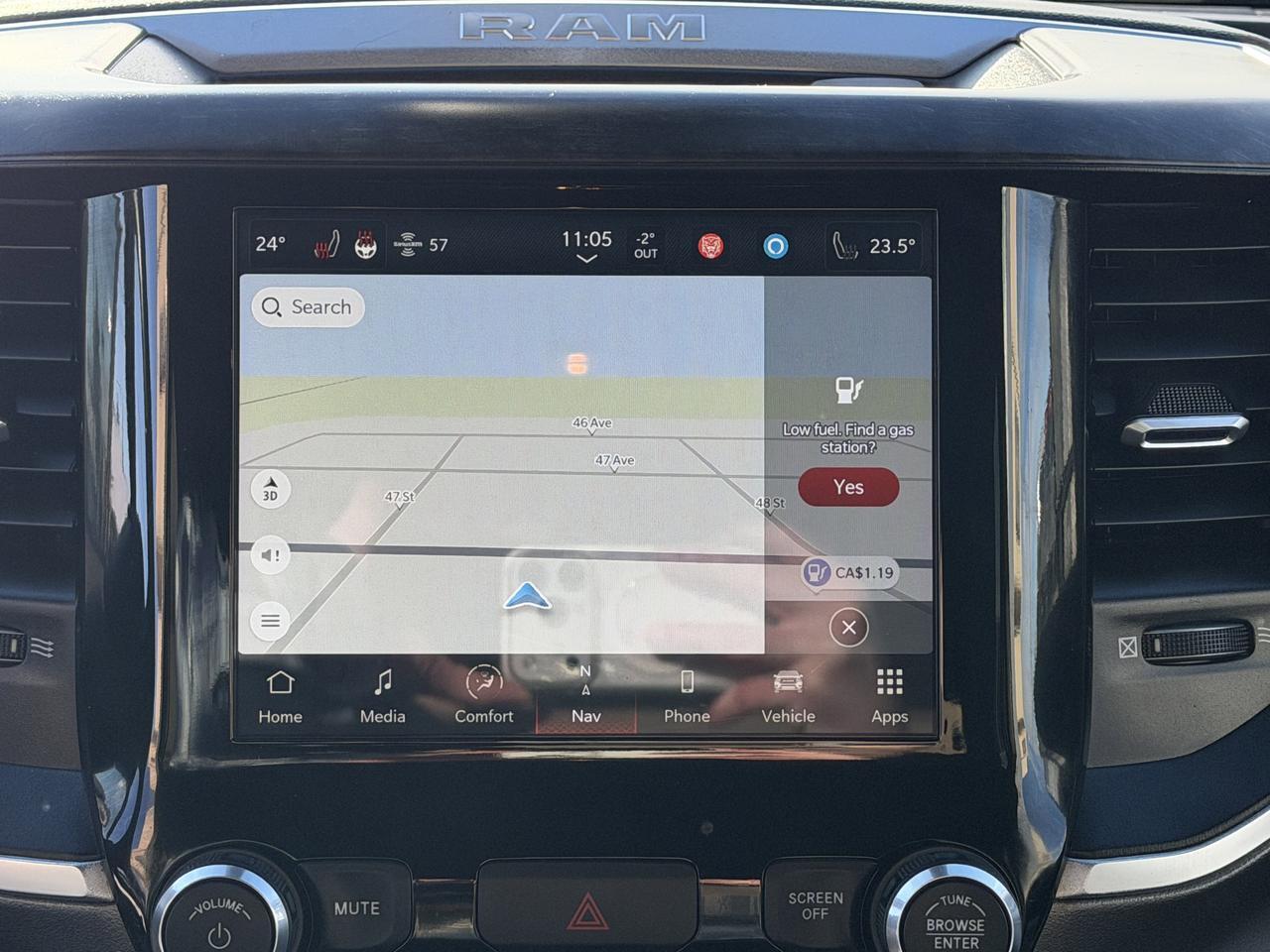 2024 Ram 2500 Big Horn Crew Cab Night Edition 4X4 | 6.4L Hemi | Heated Seats | Alpine | Remote Start | Nav Redwater AB