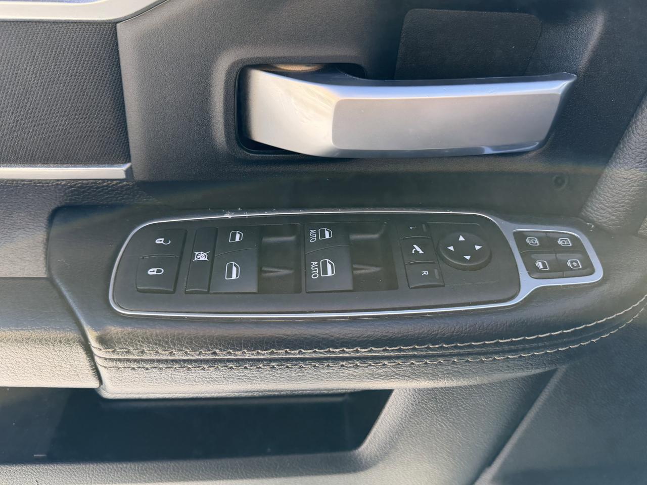 2024 Ram 2500 Big Horn Crew Cab Night Edition 4X4 | 6.4L Hemi | Heated Seats | Alpine | Remote Start | Nav Redwater AB