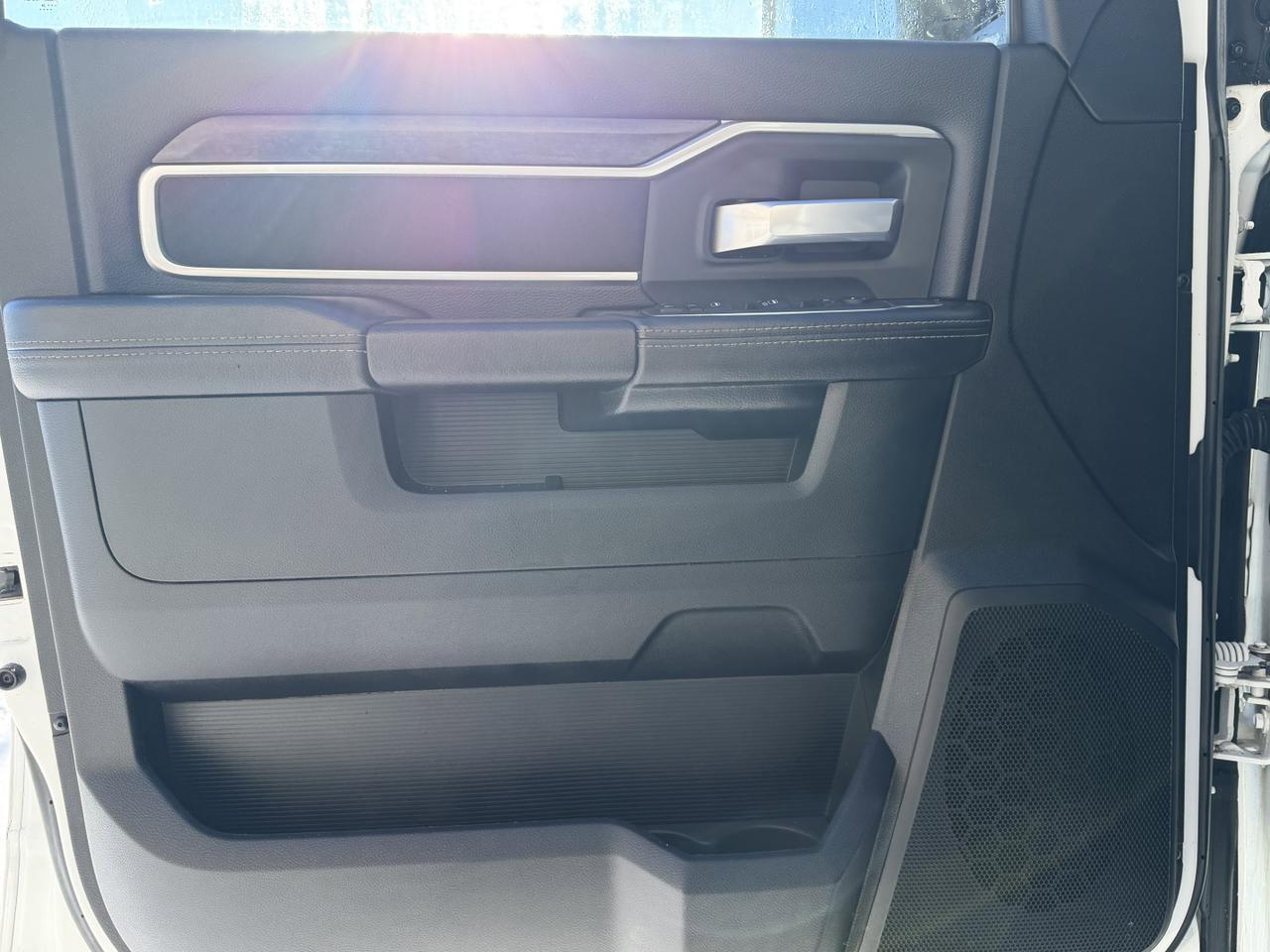 2024 Ram 2500 Big Horn Crew Cab Night Edition 4X4 | 6.4L Hemi | Heated Seats | Alpine | Remote Start | Nav Redwater AB