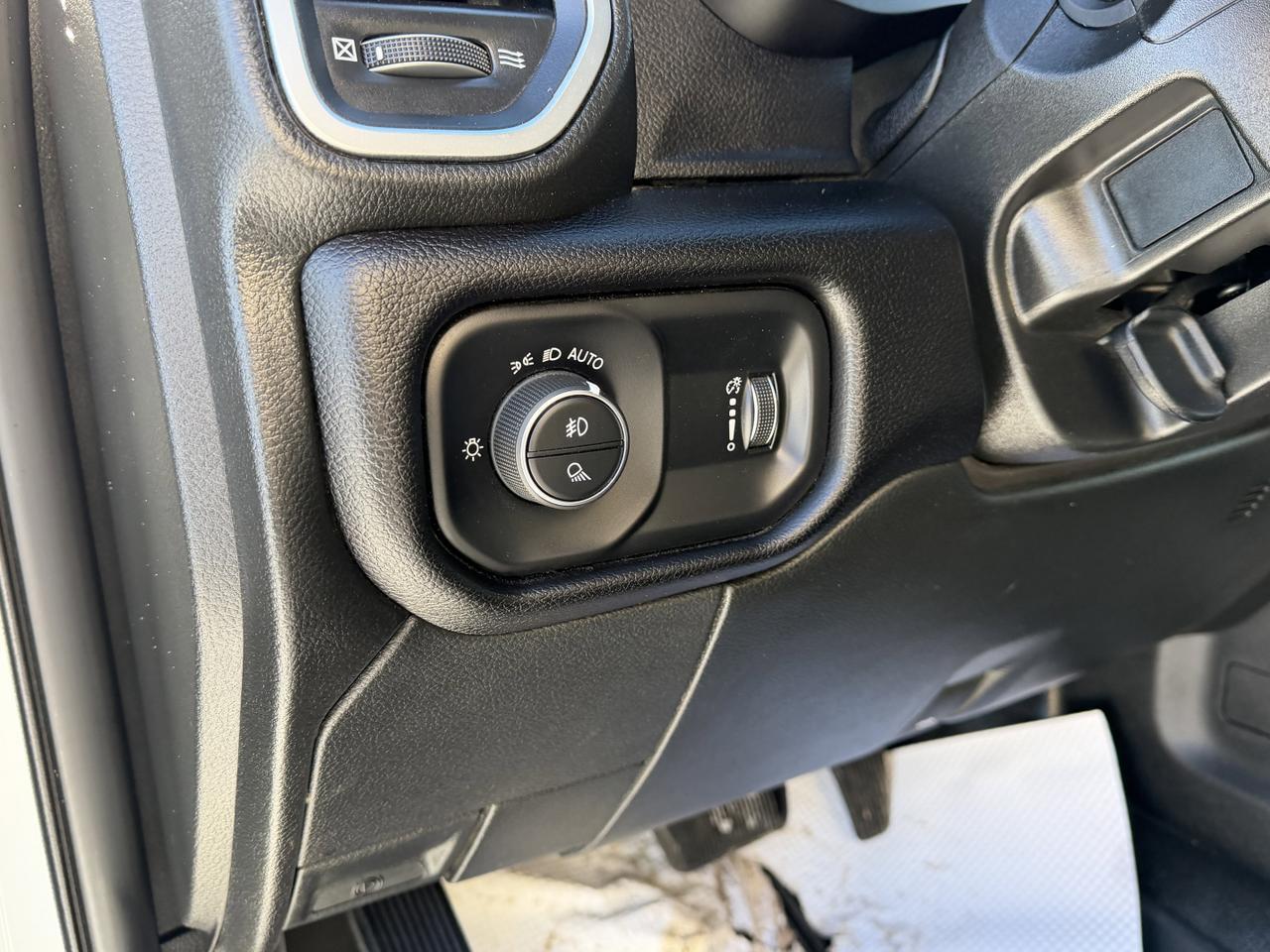 2024 Ram 2500 Big Horn Crew Cab Night Edition 4X4 | 6.4L Hemi | Heated Seats | Alpine | Remote Start | Nav Redwater AB