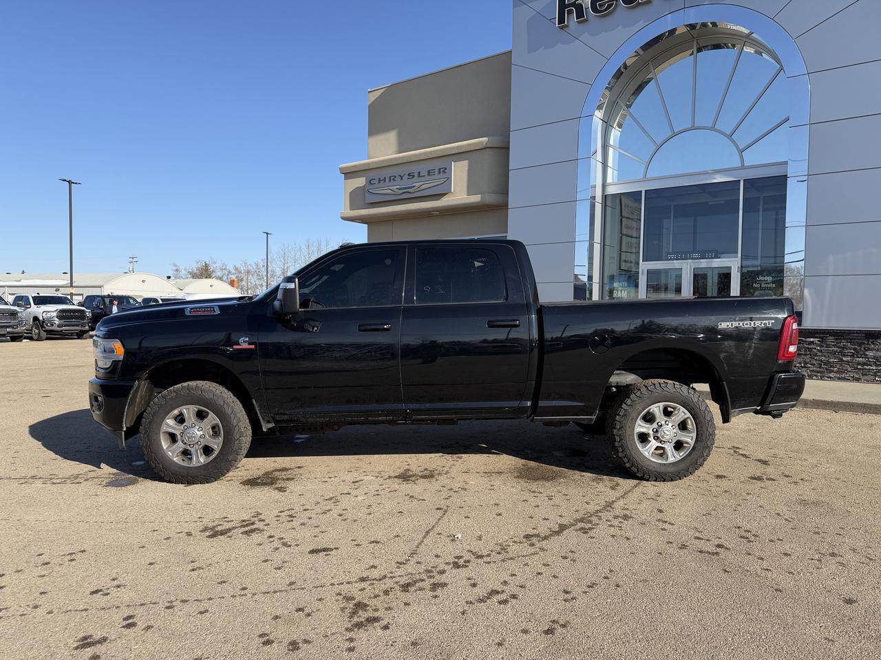 2024 Ram 2500 Big Horn Night Edition | HEMI V8 | 4x4 Crew Cab | NAV | Heated Seats | Alpine Audio | 20IN Wheels Redwater AB