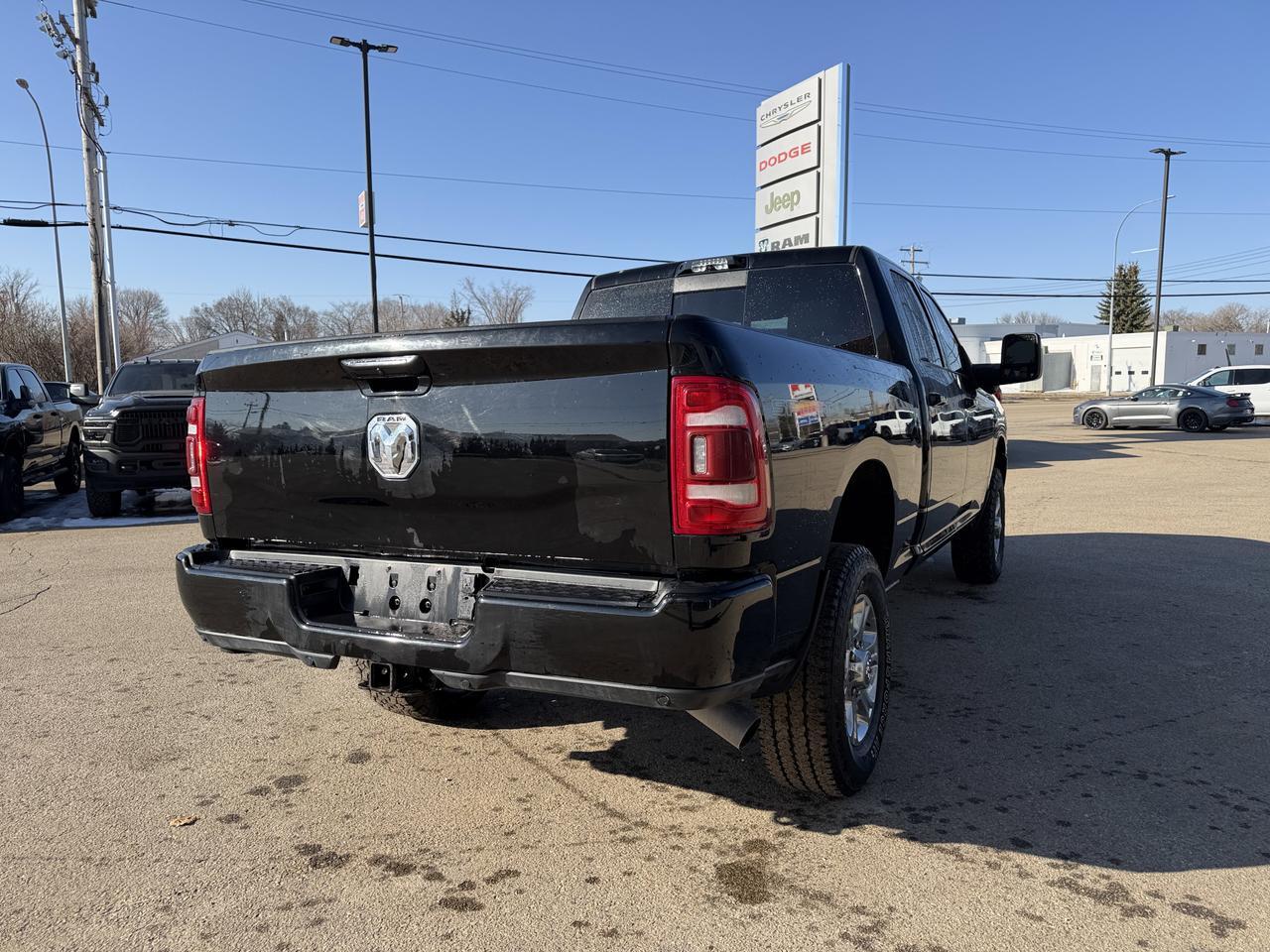 2024 Ram 2500 Big Horn Night Edition | HEMI V8 | 4x4 Crew Cab | NAV | Heated Seats | Alpine Audio | 20IN Wheels Redwater AB