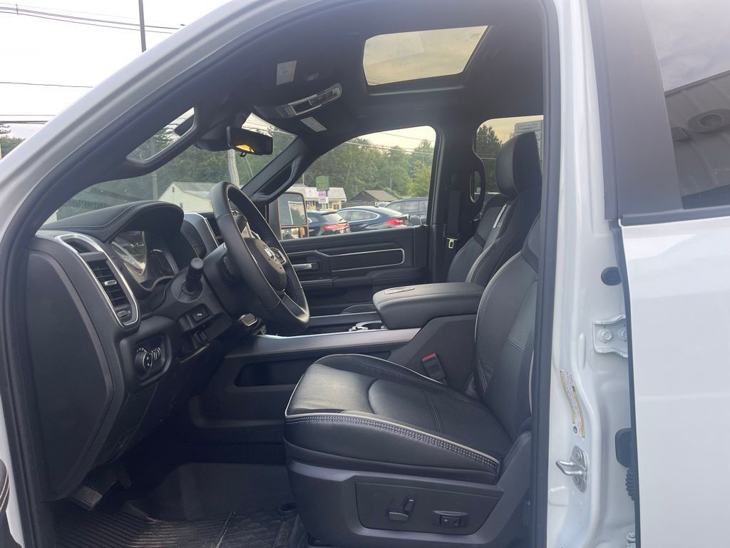 2024 Ram 2500 LARAMIE CREW CAB 4X4 6'4 BOX Orange MA