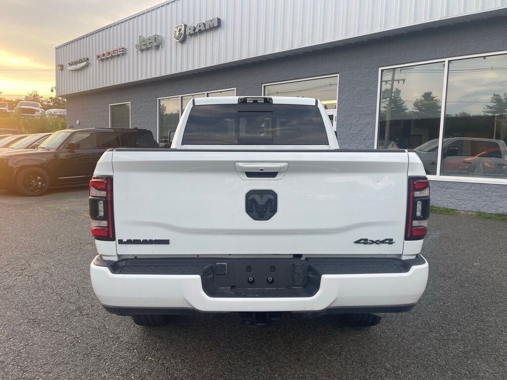 2024 Ram 2500 LARAMIE CREW CAB 4X4 6&#39;4 BOX Orange MA