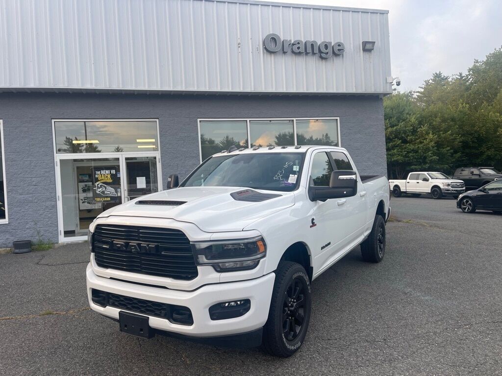 2024 Ram 2500 LARAMIE CREW CAB 4X4 6&#39;4 BOX Orange MA