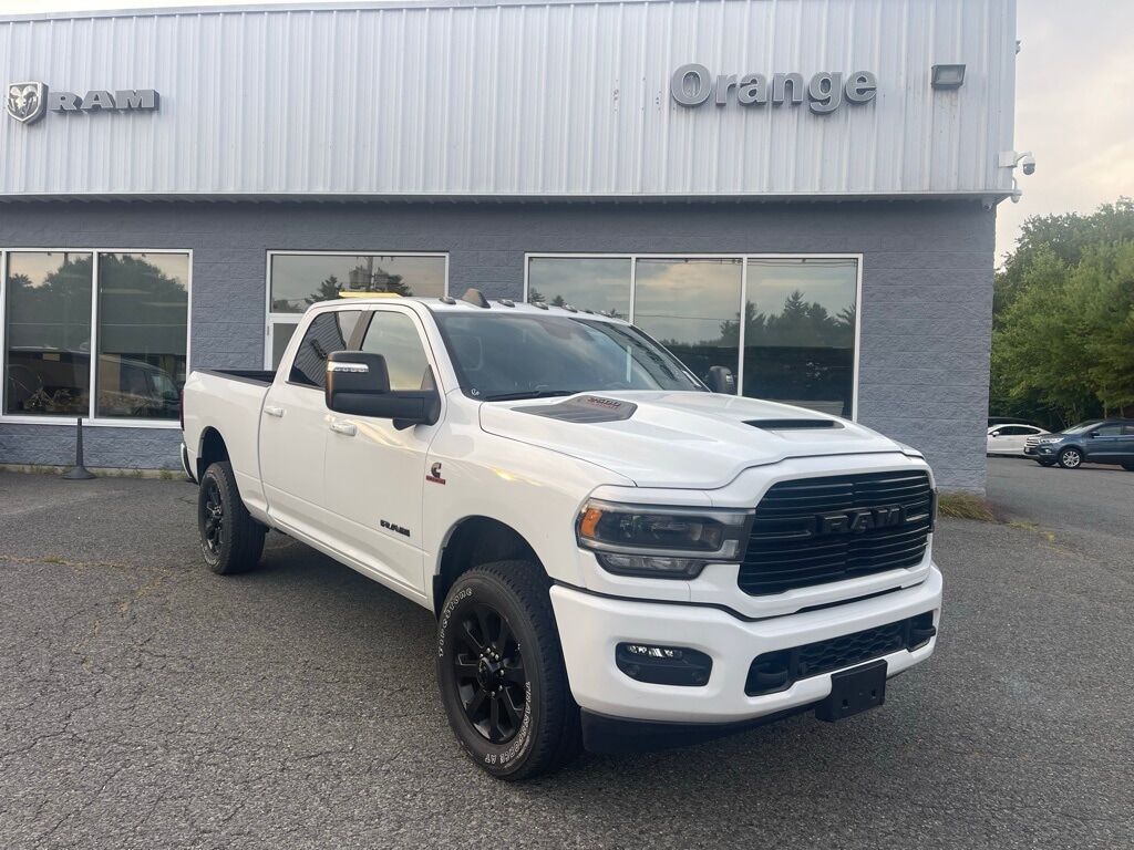 2024 Ram 2500 LARAMIE CREW CAB 4X4 6&#39;4 BOX Orange MA