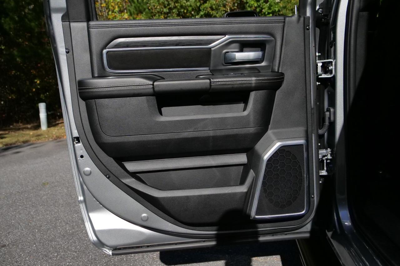 2024 Ram 2500 Laramie 4X4 / Night Edition / MEGA CAB / Turbo Diesel! Lincolnton NC