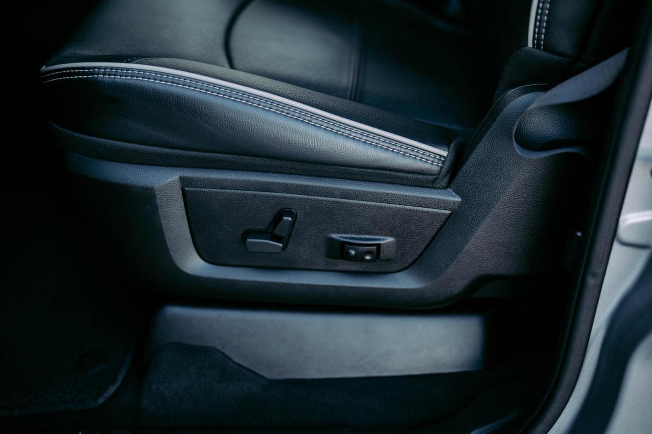 2024 Ram 2500 Laramie photo 16