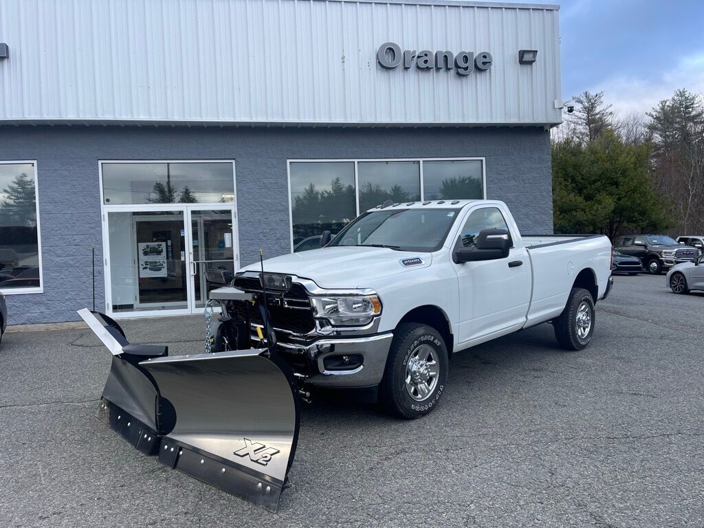 2024 Ram 2500 TRADESMAN REGULAR CAB 4X4 8&#39; BOX Orange MA